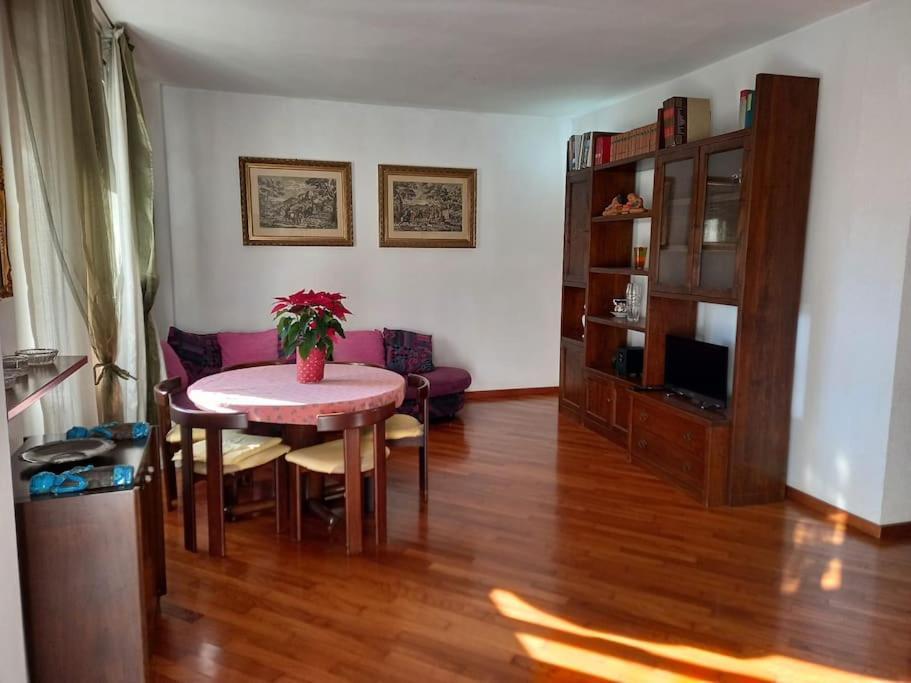 Casa Lola Apartment ลีวอร์โน ภายนอก รูปภาพ