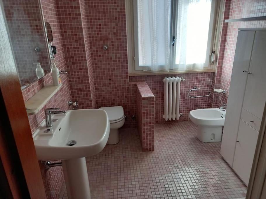 Casa Lola Apartment ลีวอร์โน ภายนอก รูปภาพ